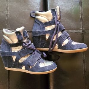 Navy suede and gold women's platform-heeled sneakers size 7.5